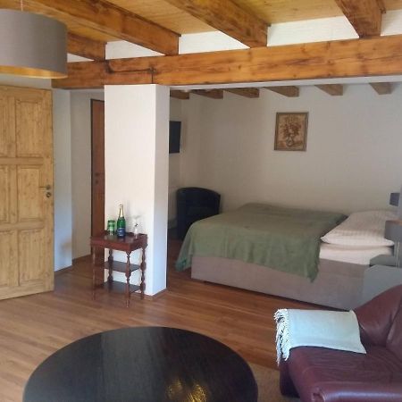 Stodola-Soukromy Apartman Pro Dva S Venkovni Virivkou Karlstejn Bagian luar foto